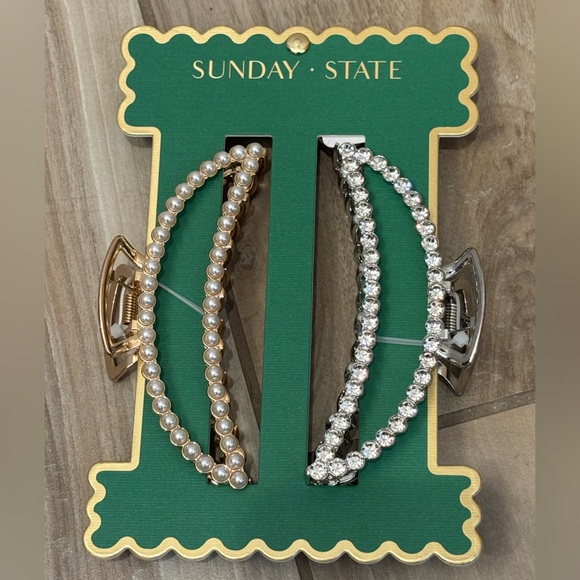 Sunday State Other - NWT Sunday State Pearl and Crystal Hair Claw Clips